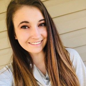 Meet your Posher, Elana